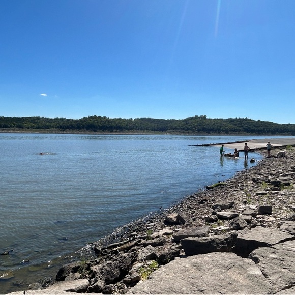 Meet your Posher, Abigail - Picture 1 of 1